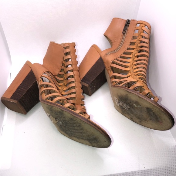 Dolce Vita Summer Heels - Picture 2 of 4